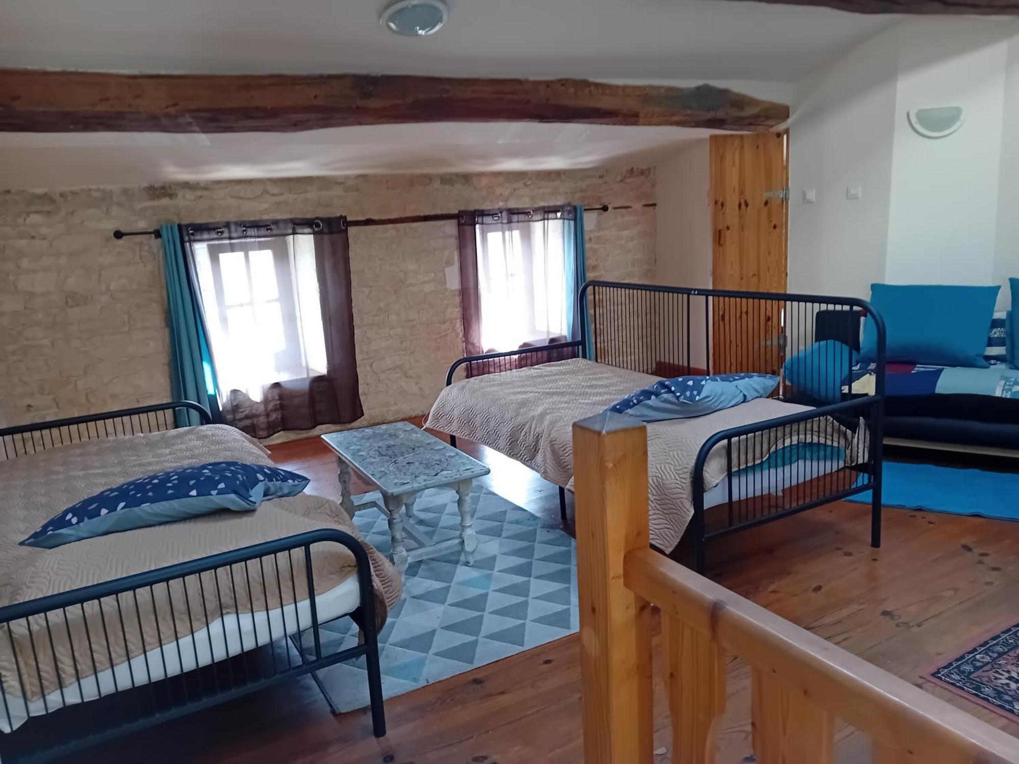 Gazelle Guest House&Art Gallery Ruffec  Extérieur photo