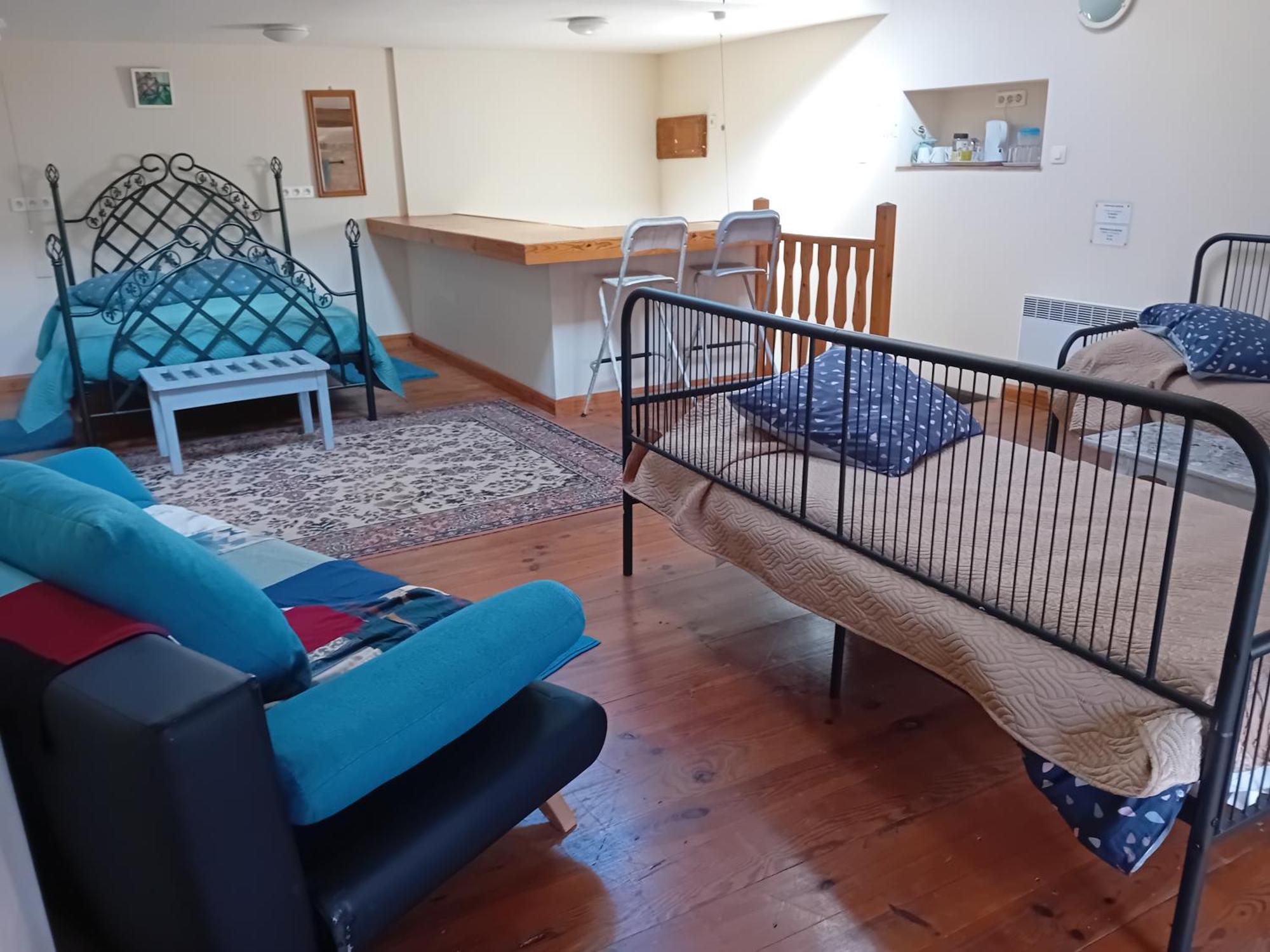 Gazelle Guest House&Art Gallery Ruffec  Extérieur photo